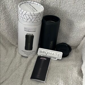 New. BrüMate Matte Black Hopsulator Slim with lid, sticker, instructions & box